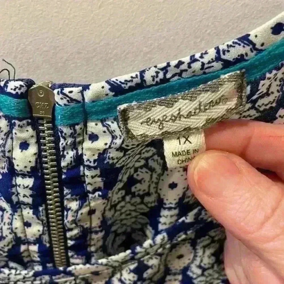 Eyeshadow Blue Paisley tunic, 1X - Picture 3 of 9